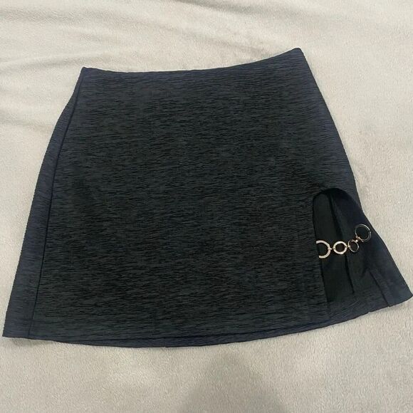 Nasty Gal NWT Skirt With Slit Chain Size 6 - Picture 4 of 10